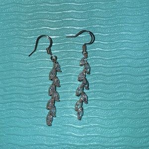 Leaf earrings, with stones